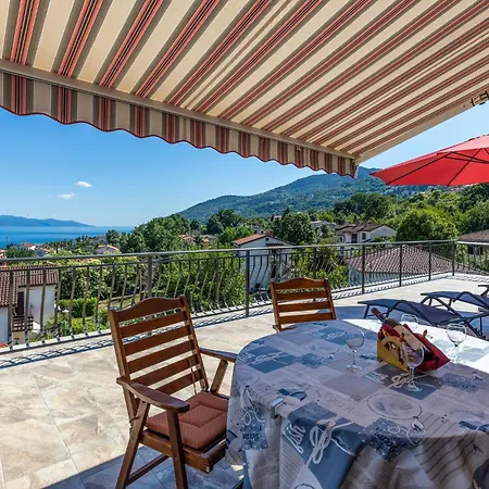 Beautiful In With House Sea View Apartman Lovran