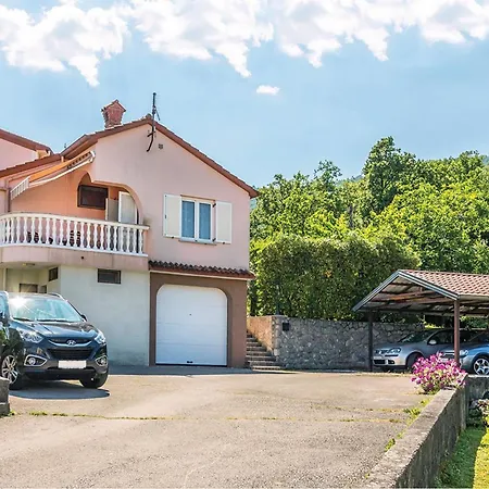 Cozy In With Kitchen Apartamento Lovran